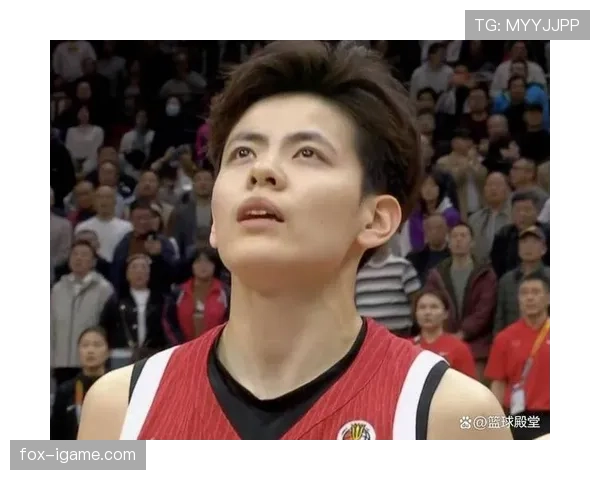 杨舒予比赛结束直接开买买买，感觉她的钱包阔过明星助理了吧